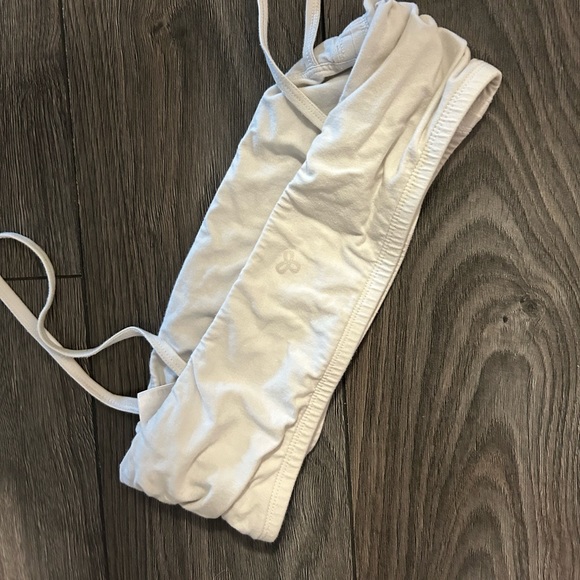 tna white scrunch sports bra - Picture 2 of 3